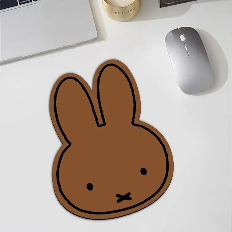 Urocza podkładka pod mysz w ks – Home Office Desk Ideas recenzja i cena