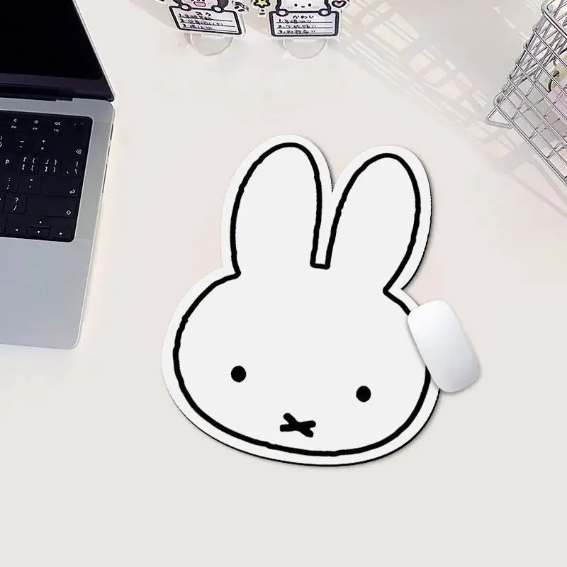 Urocza podkładka pod mysz w ks – Home Office Desk Ideas recenzja i cena